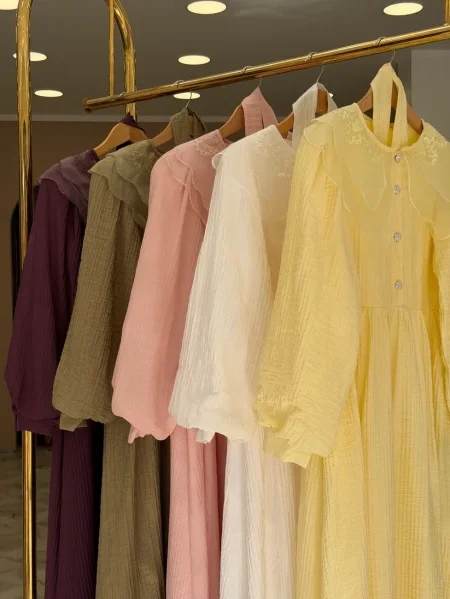 فستان صيفي دانتيل فراشة مبطن  مع حزام