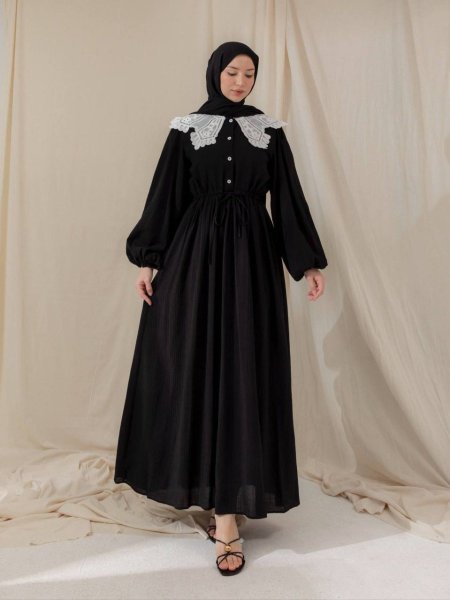 فستان دانتيل مبطن بلكامل مع حزام مدمج