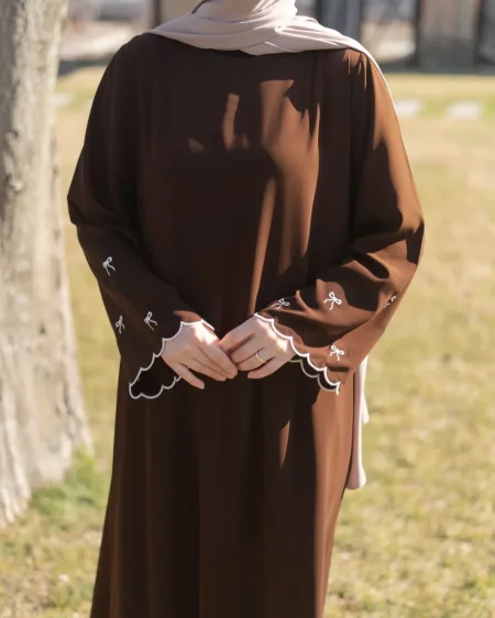 فستان صيفي فيونكا على الاكمام <br> <span class='text-color-warm'>سيتوفر قريباً</span>