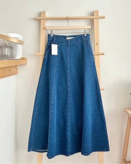 تنورة جينز دبل كلوش